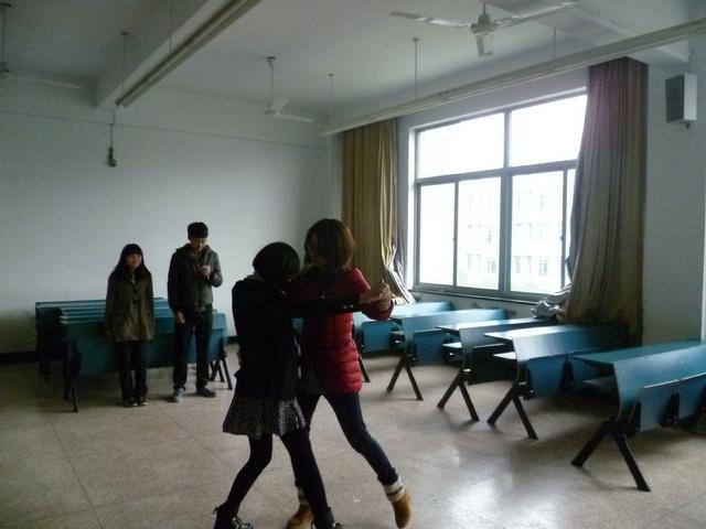 化学121《爱的华尔兹》