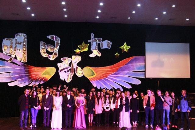 十佳决赛选手与工作人员合照 (2)