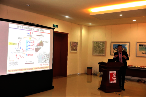 jdb电子
李勇进教授作学术报告