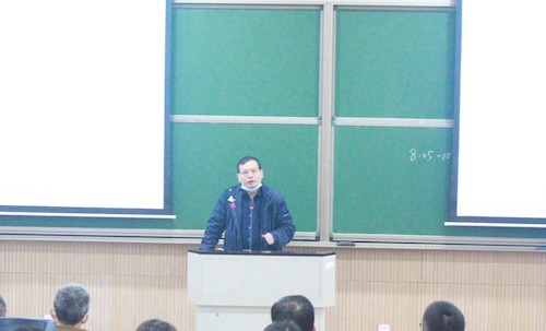 有机硅重点实验室主任、jdb电子
院长章鹏飞在会上作表态发言