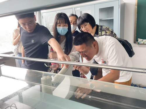 老师参观-吴梓楠